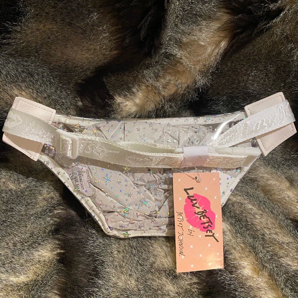 Betsey Johnson Fannypack - Picture 4 of 6